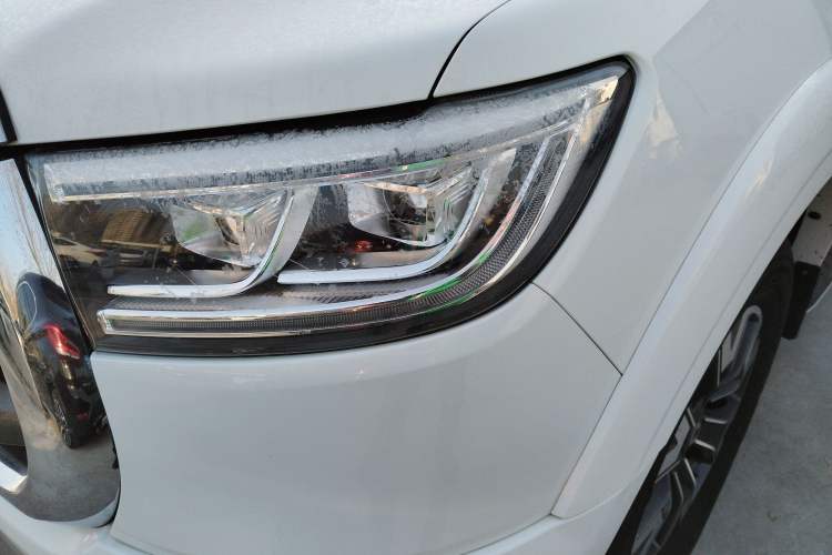 Used Great Wall Poer 2021 2.0T Global Version Automatic Diesel 4x4 Comfort Trim Standard Box GW4D20M
