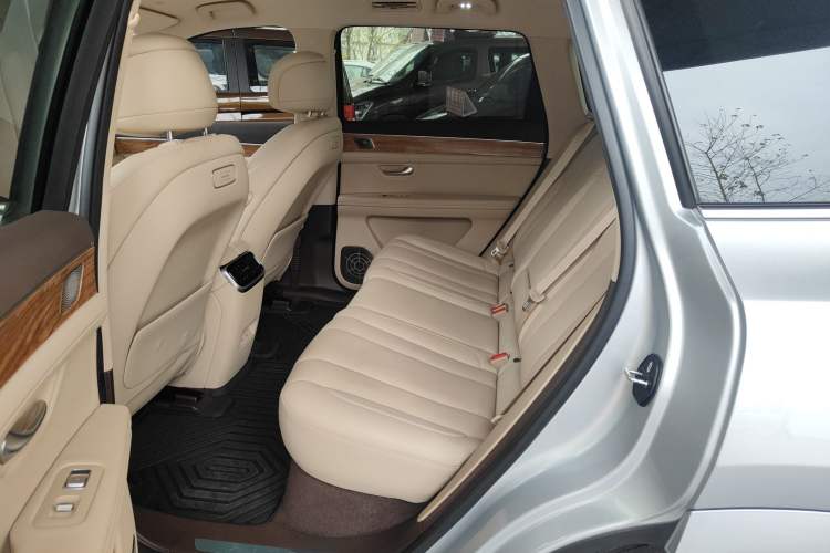 Used Hima AITO M7 2024 1.5T Rear-Drive Plus Version 5 Seats
