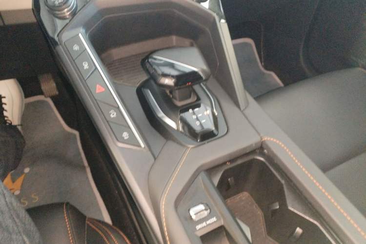 Used Lynk & Co 06 EM-P 2022 PHEV 84 km Range Pro Version
