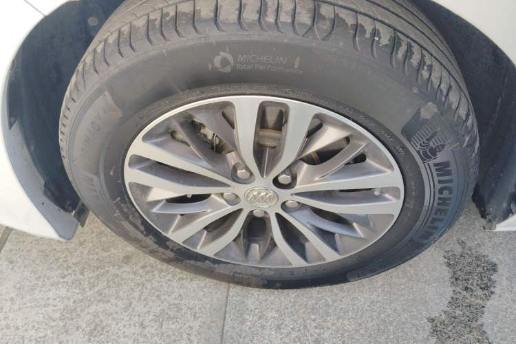 Used Buick GL8 2018 ES 28T Luxury Model China VI Standard
