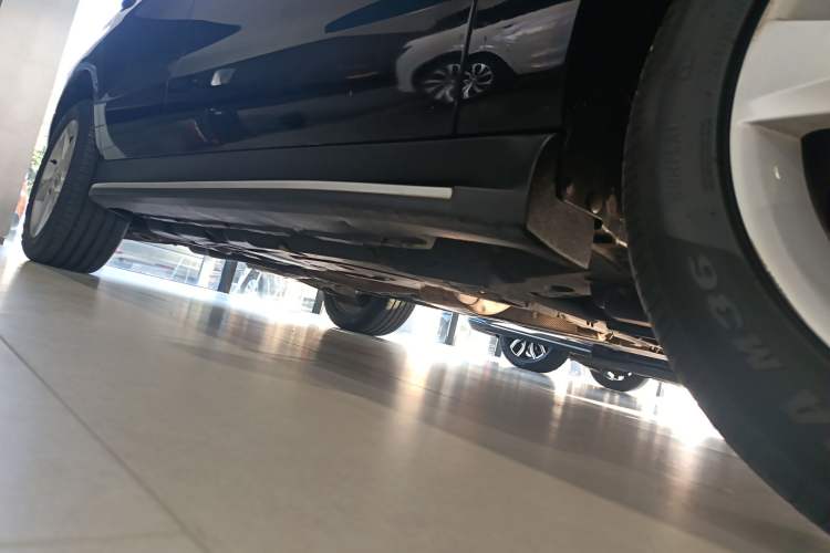 Used Mercedes-Benz M-Class 2015 ML 320 4MATIC