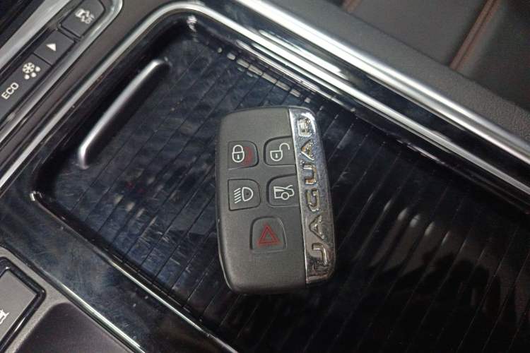 Used Jaguar XEL 2019 2.0T 200 PS Deluxe Edition