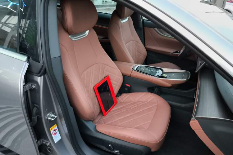 Used  A07 2024 Pure Electric "True Fragrance" Edition 515 Prestige Model
