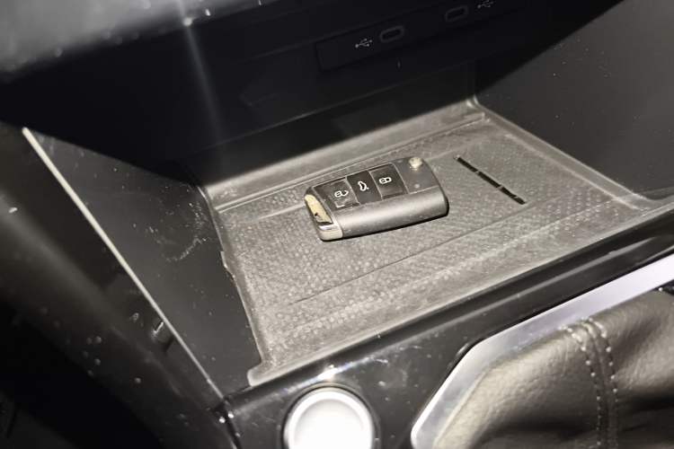 Used Volkswagen Tayron 2024 300TSI Two-Wheel-Drive Luxury Plus Advanced Version
