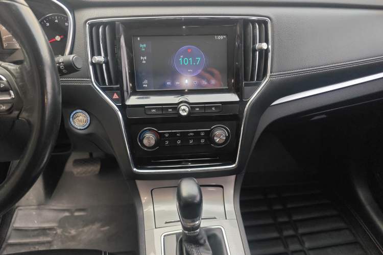 Used Roewe RX5 2016 20T Two-Wheel Drive Automatic Flagship Edition
