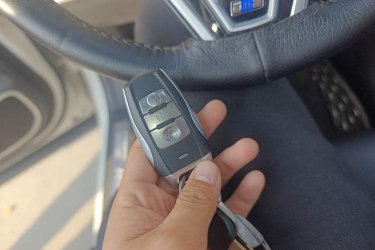 Used Haval H6 Coupe 2016 Blue Label 1.5T Automatic Two-Wheel Drive Urban Model
