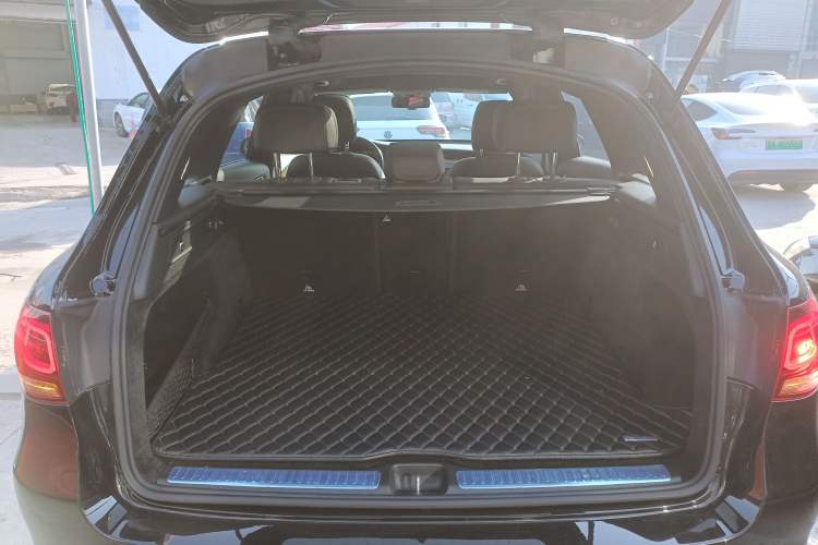 Used Mercedes-Benz GLC 2021 GLC 300 L 4MATIC Dynamic Model