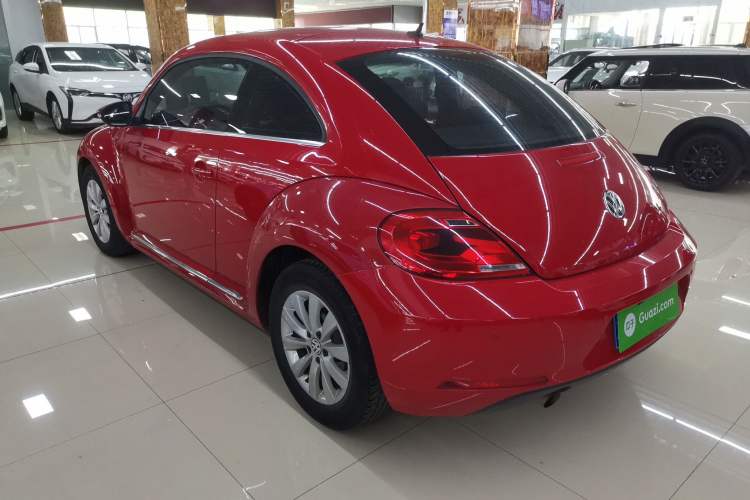 Used Volkswagen Beetle 2015 180TSI model

