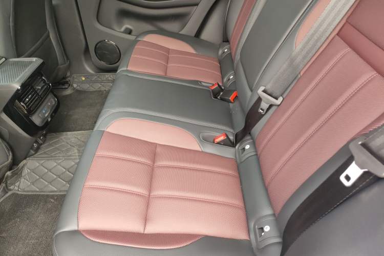 Used Land Rover Range Rover Evoque 2024 Aurora L 249 PS Prestige Light-Chasing Edition