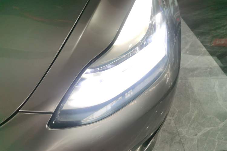 Used Tesla Model 3 2019 Standard Range Rear-Drive Upgraded Version
