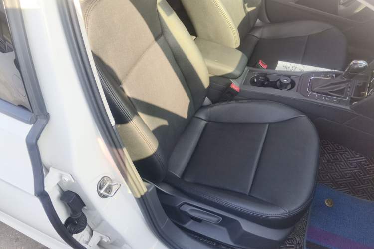 Used Volkswagen Lamando 2019 230TSI DSG Fashion Edition China VI
