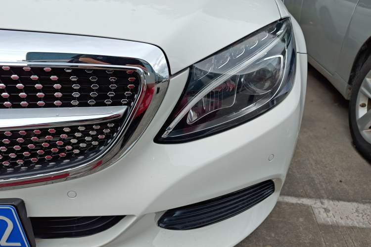 Used Mercedes-Benz C-Class 2015 Facelift C 200 L
