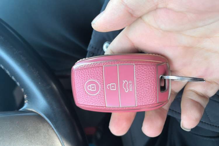 Used Kia Sportage R 2015 2.0L Automatic Two-Wheel Drive DLX Model