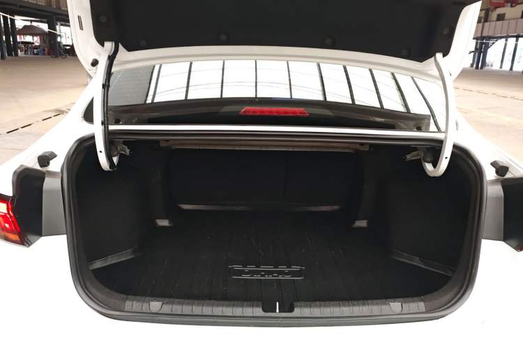 Used Geely Auto Emgrand 2023 4th Generation Champion Edition 1.5L CVT Prestige Model
