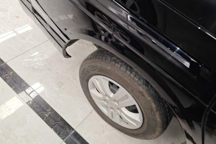 Used FORTHING Lingzhi 2023 M5 1.6L Practical Model 5 Seats
