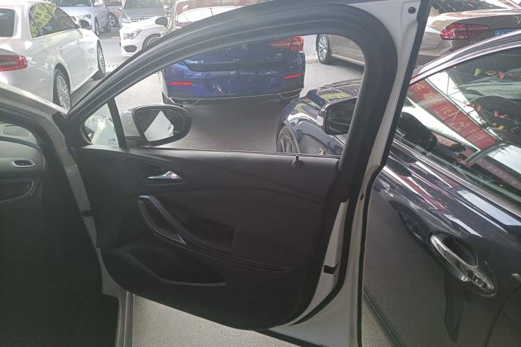 Used Buick Verano 2018 Hatchback 15S Automatic Ambition Model