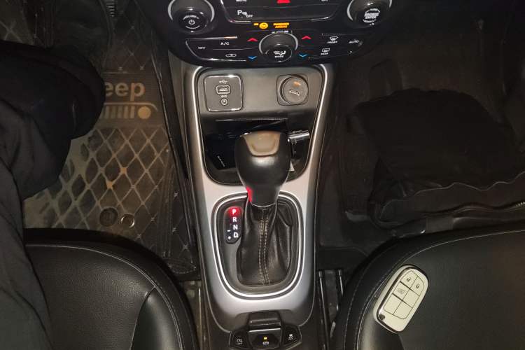 Used Jeep Compass 2017 200T Automatic Family Edition
