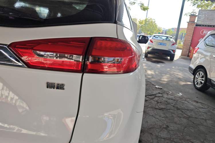 Used Geely Auto Emgrand X7 Sport 2016 1.8TD Automatic All-Wheel-Drive ZhiZun Edition