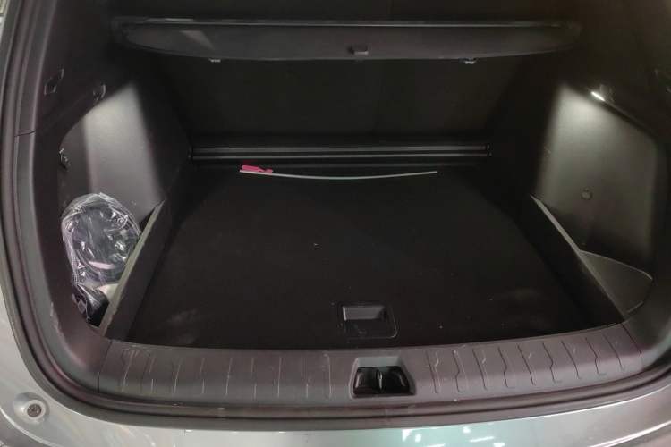 Used BYD Song L DM-i 2025 Intelligent Driving Version 112 km Beyond-Range Type
