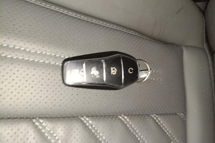 Used BYD Song L DM-i 2025 Intelligent Driving Version 160 km Beyond-Range Type
