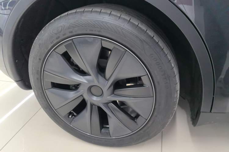 Used Tesla Model Y 2024 Rear-Wheel-Drive Version