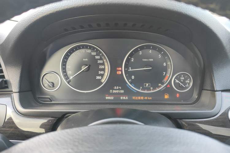 Used BMW 5 Series 2014 525Li Luxury Design Package
