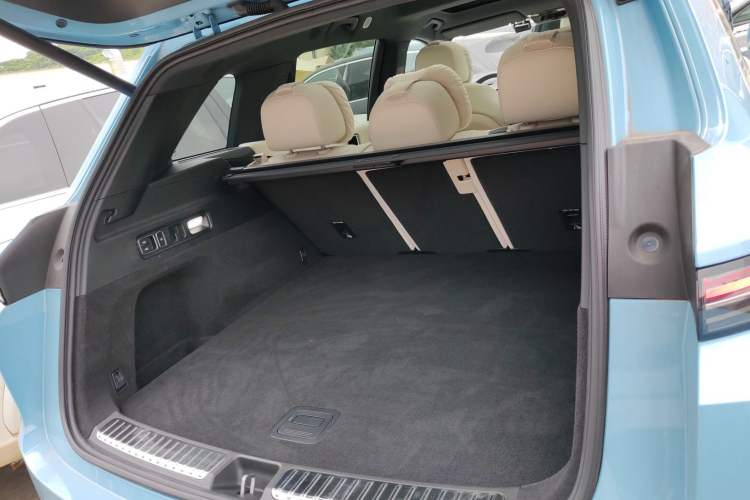 Used Li Auto L7 2024 Pro Model
