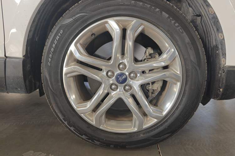 Used Ford Edge 2016 EcoBoost 245 Four-Wheel Drive Titanium Edition 7-Seater
