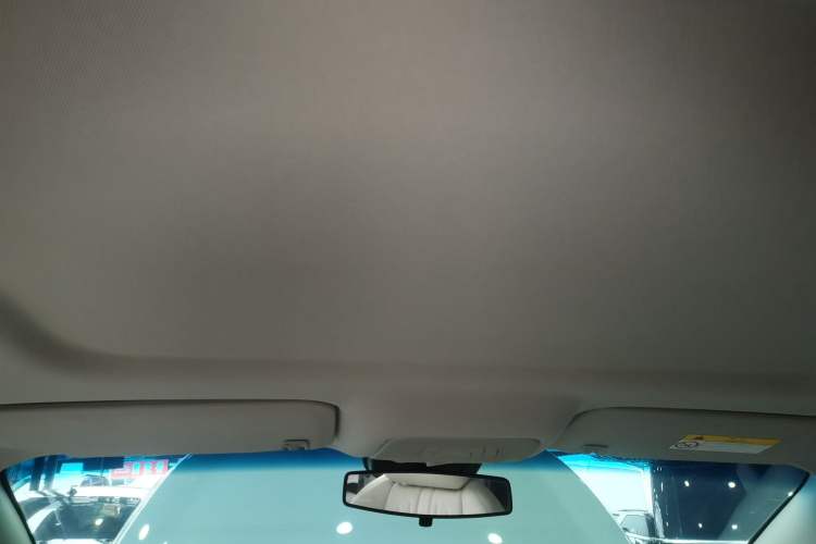 Used Buick GL8 2023 Land Executive Class Comfort Model