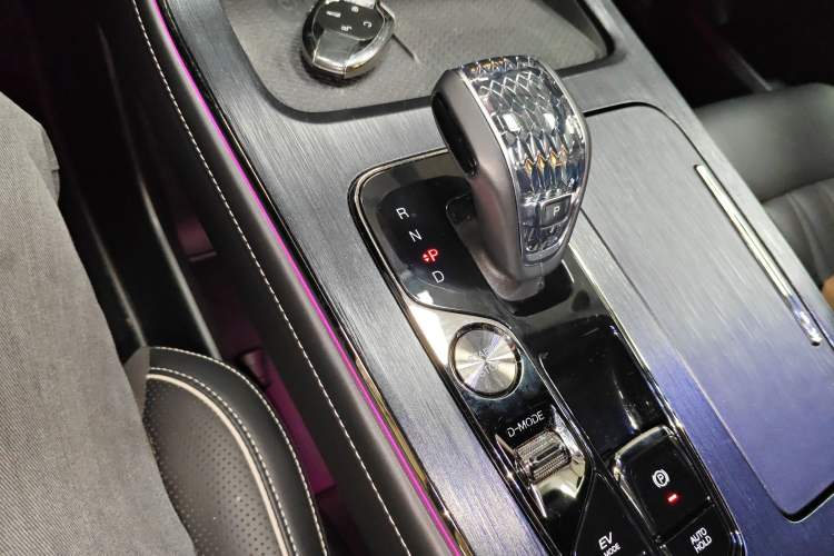 Used GAC Trumpchi GS8 2022 Double-Energy Series 2.0TM Two-Wheel Drive Prestige Edition (6 Seats)
