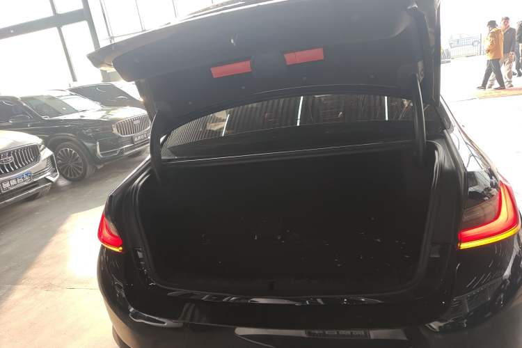 Used BMW i3 2022 eDrive 35 L
