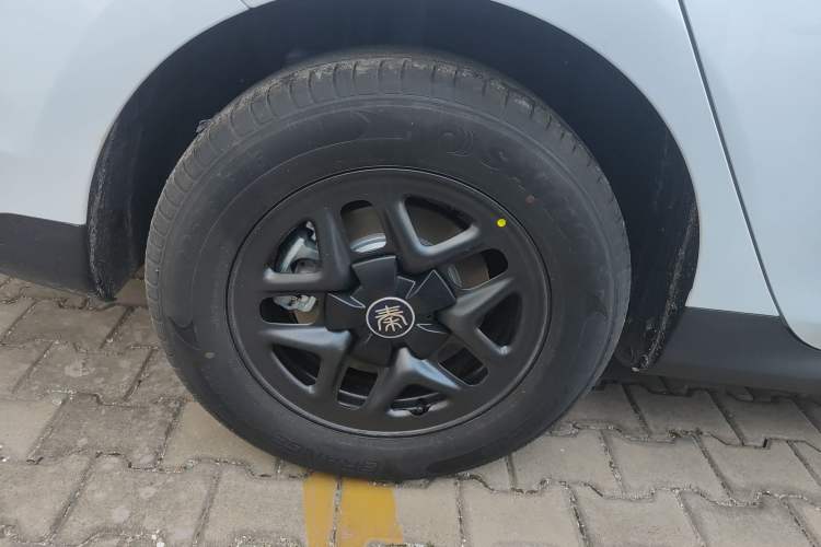 Used BYD Qin PLUS 2025 DM-i Smart Drive 55KM Leading Model
