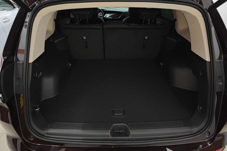 Used Buick Envision 2023 Encore Plus Avenir Aivia 5-Seater Edition
