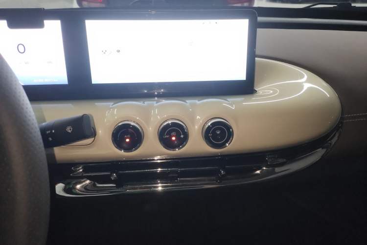 Used Wuling Bingo 2023 410 km Lingxi Deluxe Edition
