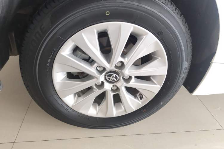 Used Toyota Corolla 2022 Dual-Motor 1.8L E-CVT Pioneer Edition
