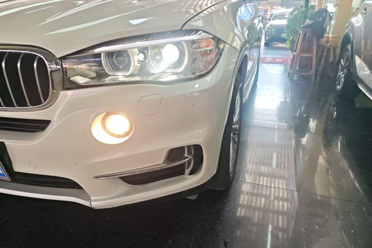 Used BMW X5 2017 xDrive28i
