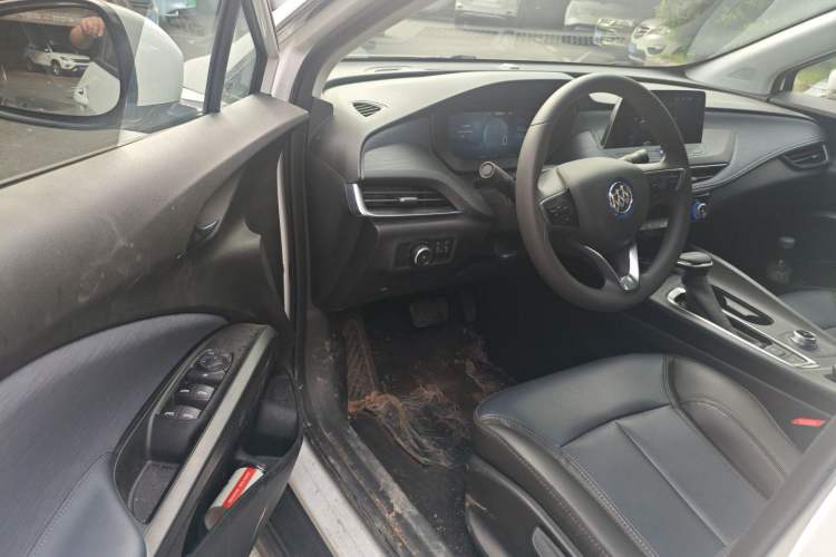 Used Buick Velite 6 2024 450km Range Commuter Version
