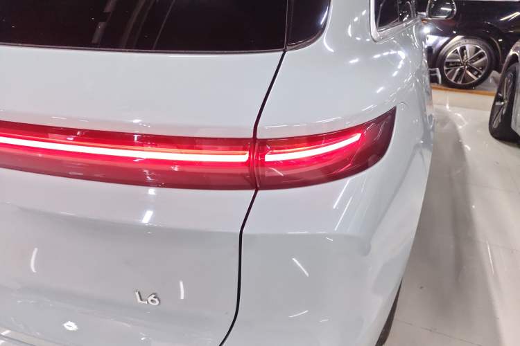 Used Li Auto L6 2025 Pro Smart Refresh Edition
