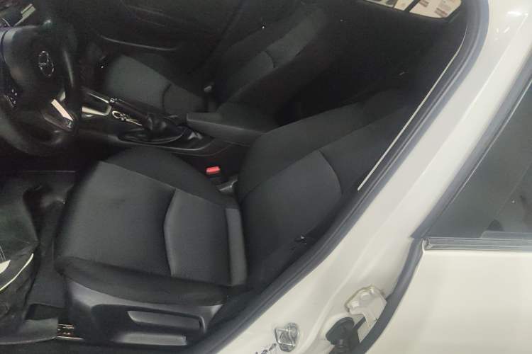 Used Mazda Mazda 3 Axela 2017 Sedan 1.5L Automatic Comfort Model Emission Standard China V
