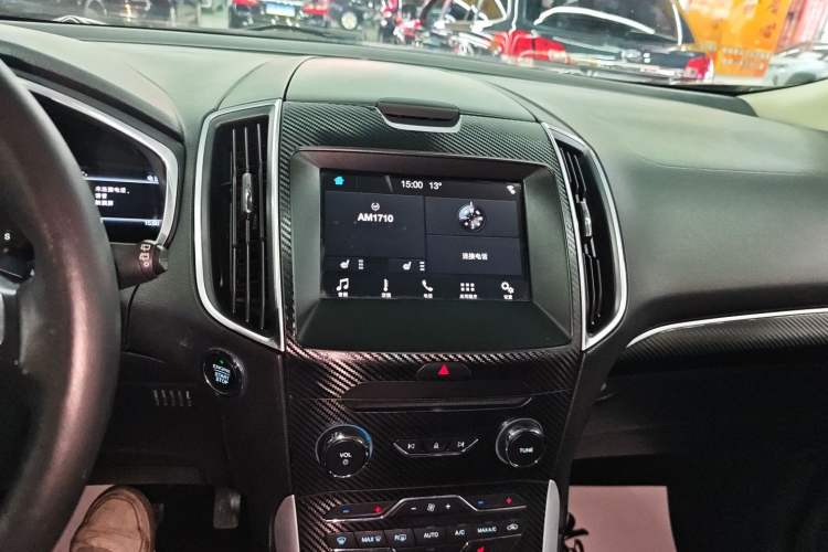 Used Ford Edge 2016 EcoBoost 245 Two-Wheel-Drive Titanium 7-Seater
