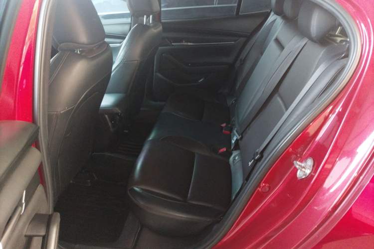 Used Mazda Mazda 3 Axela 2020 1.5L Automatic Luxury Version
