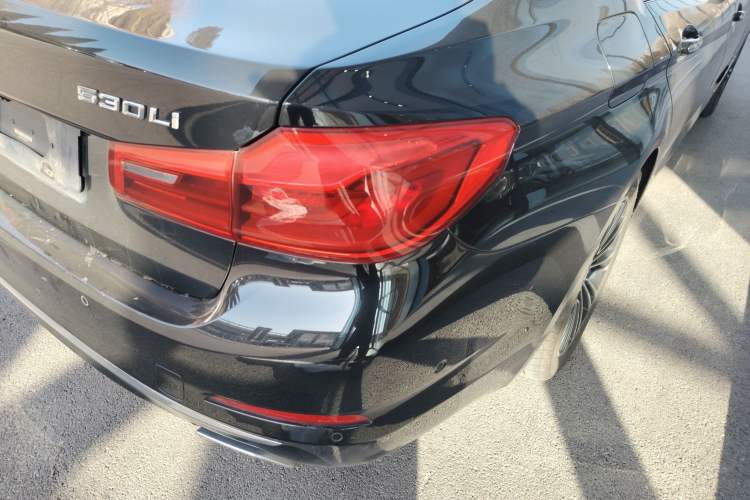 Used BMW 5 Series 2018 Facelifted 530Li Luxury Edition Premium Package
