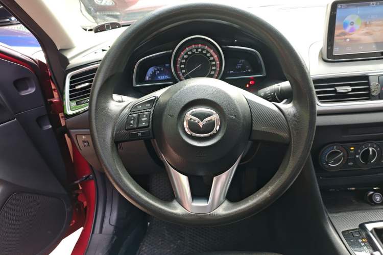 Used Mazda Mazda 3 Axela 2016 Sedan 1.5L Automatic Comfort Model