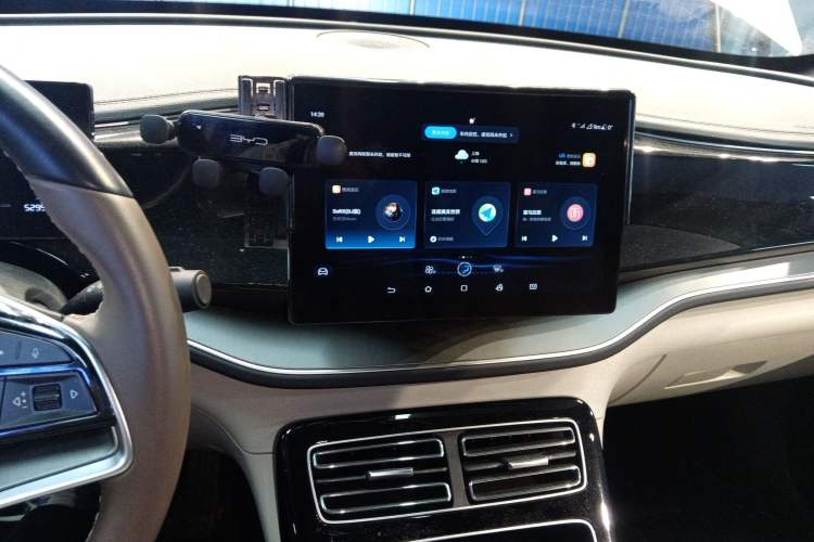 Used BYD Qin PLUS 2023 Champion Edition EV 420KM Leading Model
