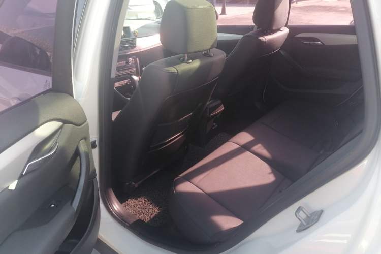 Used BMW X1 2013 sDrive18i Leading Model
