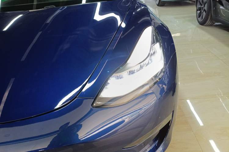 Used Tesla Model 3 2019 Long-Range All-Wheel-Drive Version
