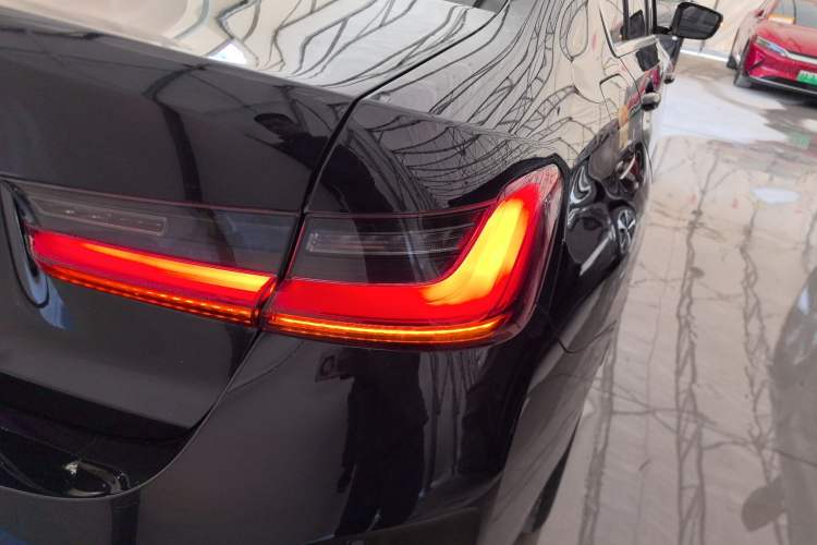 Used BMW i3 2022 eDrive 35 L
