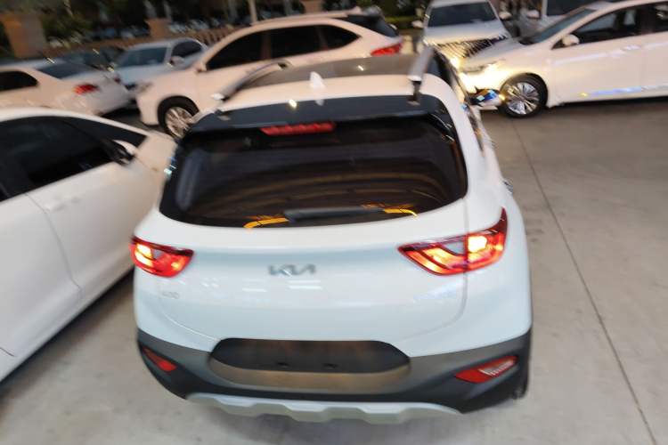 Used Kia kx1 Stonic 2021 1.4L CVT Sunroof Model
