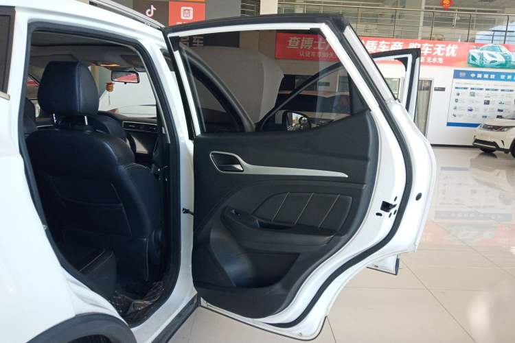 Used MG ZS 2018 1.5L Automatic Luxury Edition China V Standard
