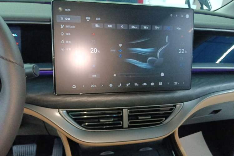 Used Denza D9 2024 DM-i 980 Four-Wheel Drive Prestige Model
